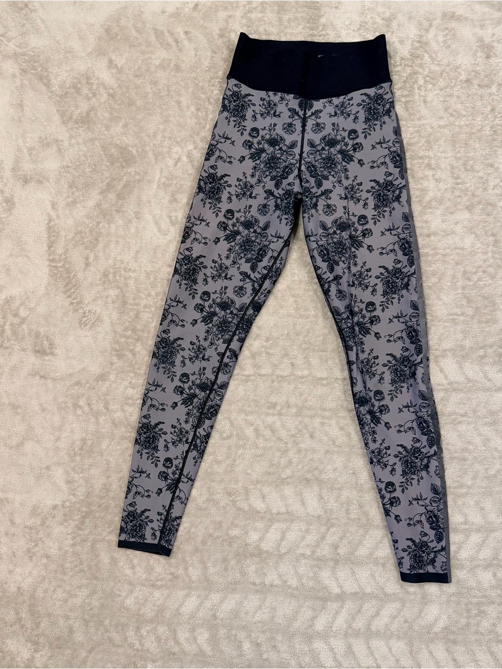 Ultracor Gray Black Floral High Waisted Lux Activewear Leggings Sz S